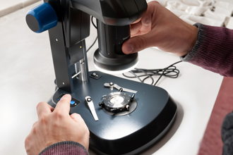 Microscope